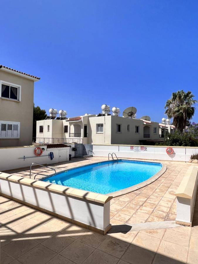 Appartement Sirena Kings à Paphos Extérieur photo