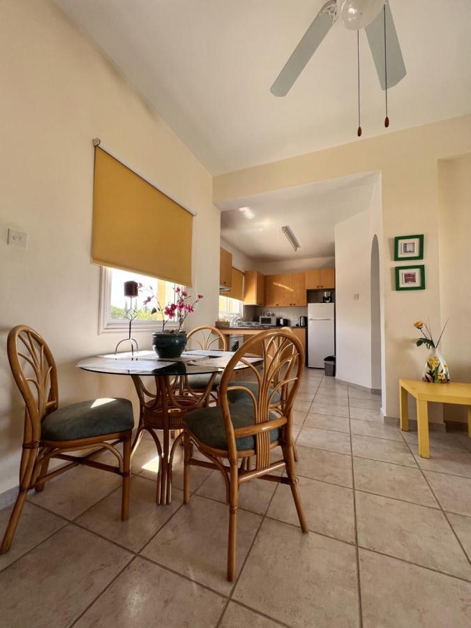 Appartement Sirena Kings à Paphos Extérieur photo