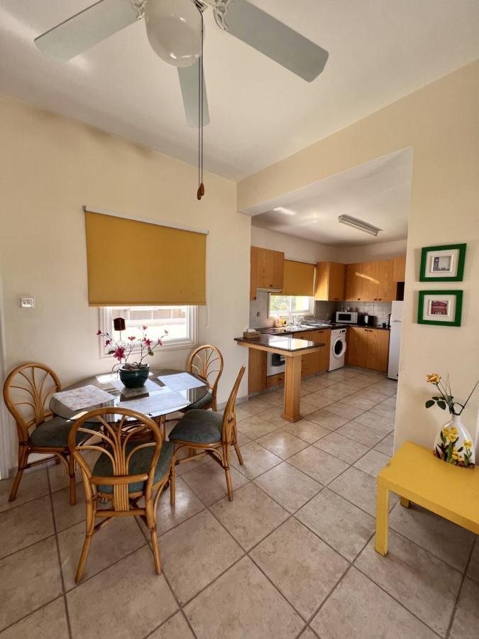 Appartement Sirena Kings à Paphos Extérieur photo