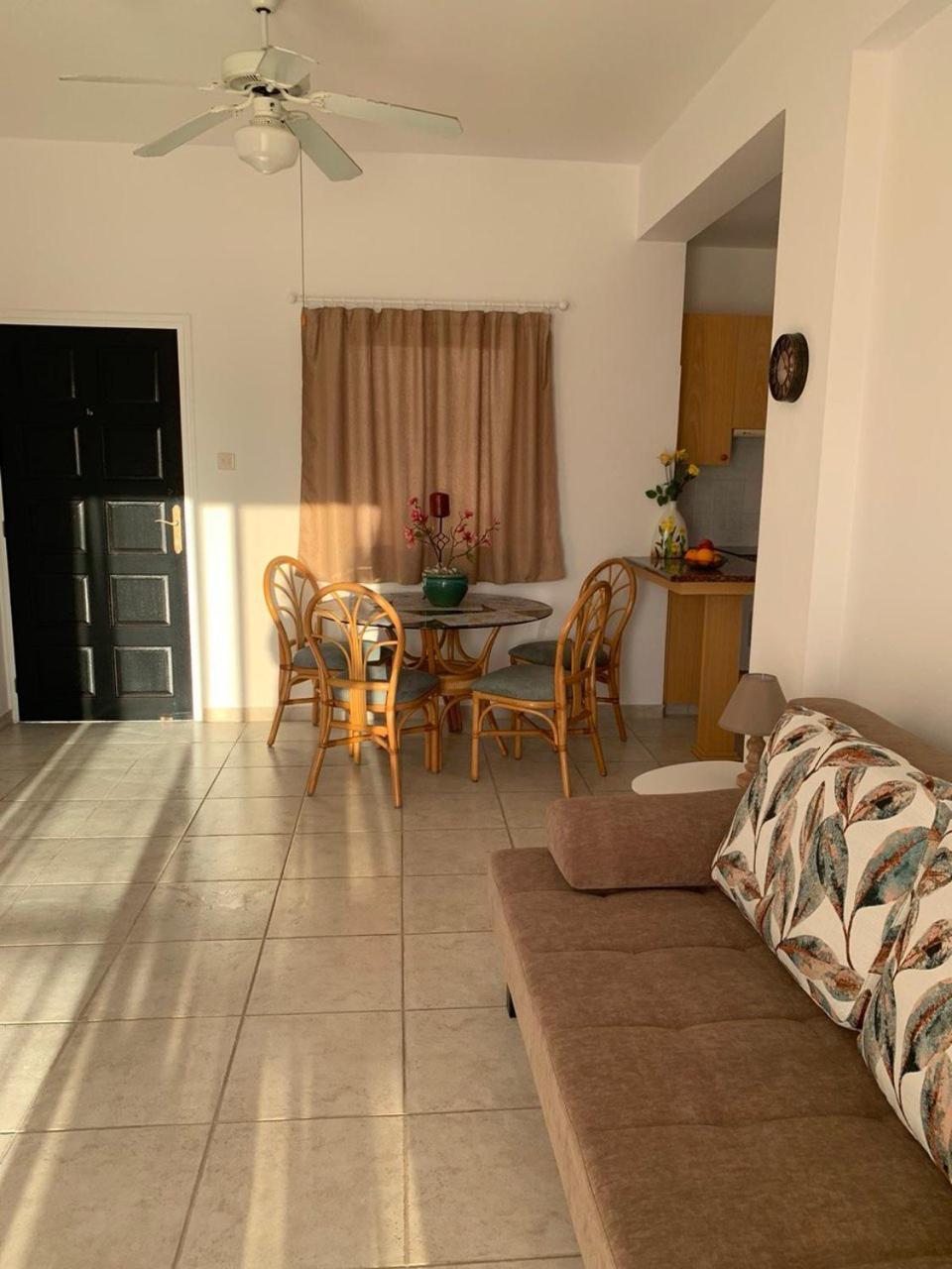 Appartement Sirena Kings à Paphos Extérieur photo